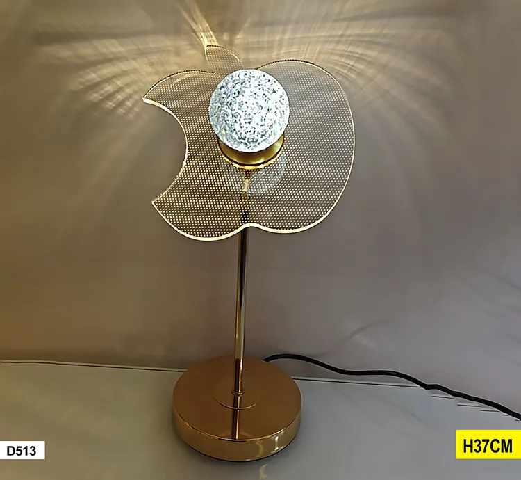 Lampe pomme cristal doré – d513 D513 Lampe pomme cristal doré – d513 D513