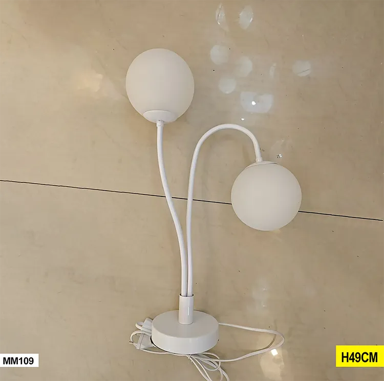 Lampe flex double globe blanche – mm109 MM109 Lampe flex double globe blanche – mm109 MM109