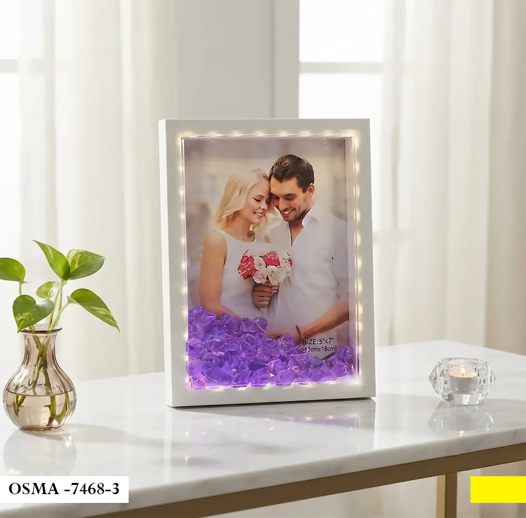 Cadre photo lumineux à effet décoratif cristallin violet OSMA-7468-3 V Cadre photo lumineux à effet décoratif cristallin violet OSMA-7468-3 V